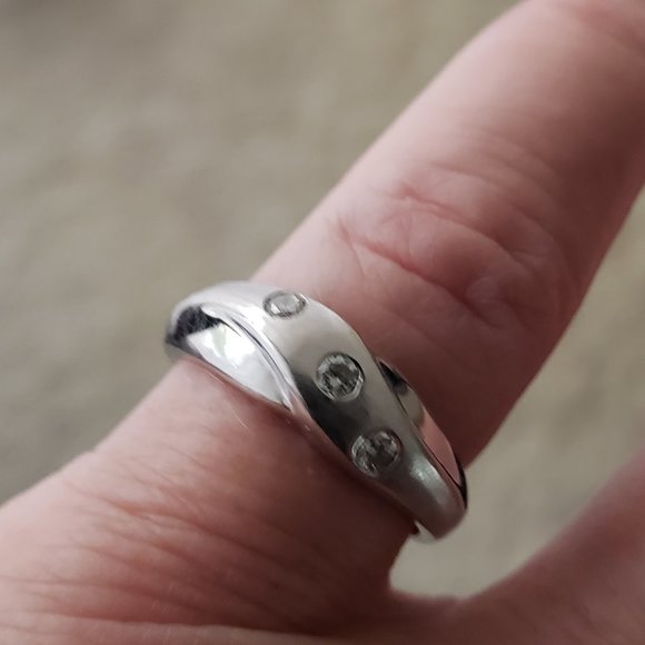 **SOLD**14k White Gold Ring Polished&Brushed w/3 Diamonds - Picture 8 of 8